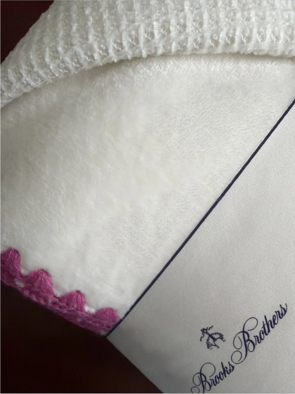 Brooks Brothers White Chenille Blanket with Pink Scalloped Edge - Full/Queen - Picture 4 of 4